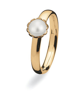 9 carat gold Max ring with freshwater pearl.