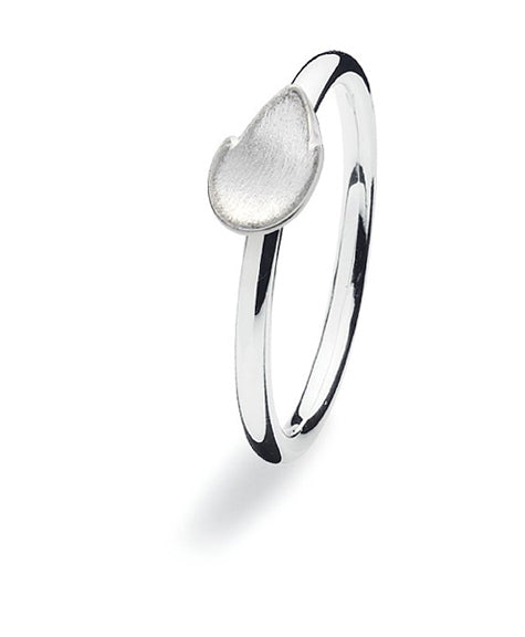 Sterling silver ring with leaf motif.