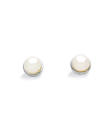 Pair of studs "ROMANTIC" from Spinning Jewelry, featuring sterling silver with freshwater pearls.