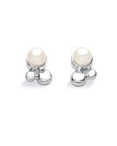 Pair of studs "BALLET" from Spinning Jewelry, featuring sterling silver with freshwater pearls.