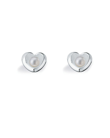 Pair of studs "SWEETHEART" from Spinning Jewelry, featuring sterling silver with freshwater pearls set in heart shaped motif.