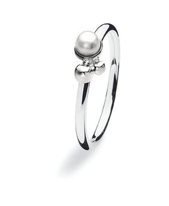 Sterling silver ring with freshwater pearl.