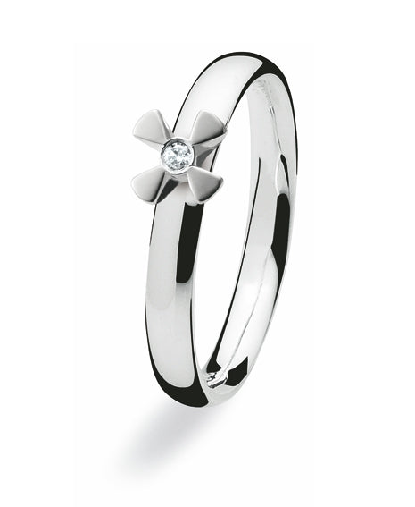 Sterling silver ring with diamond setting