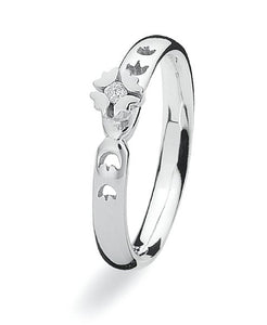 Sterling silver ring with diamond setting
