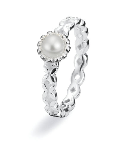 Sterling silver ring with freshwater pearl setting