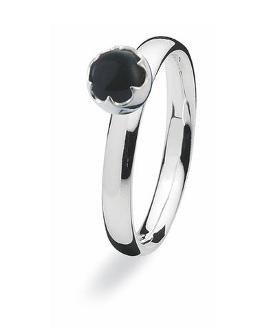 Sterling silver ring with onyx setting