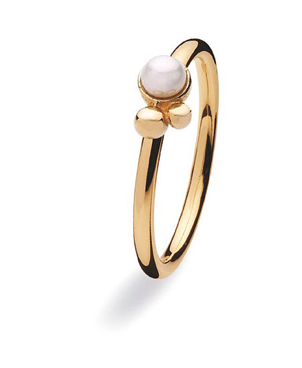 9 carat gold ring with freshwater pearl  setting