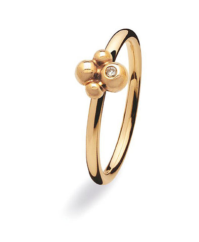 9 carat gold ring with cubic zirconia setting