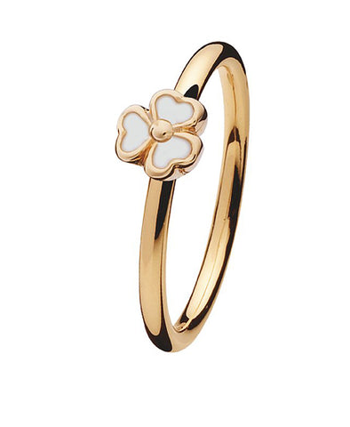 9 carat gold ring with three leafed clover setting