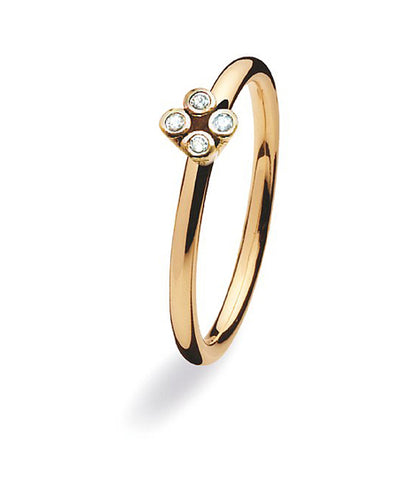 9 carat gold ring with setting of cubic zirconias