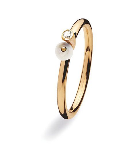 9 carat gold Spinning ring with cubic zirconia and freshwater pearl.
