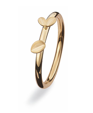 9 carat gold ring with leaf motifs.