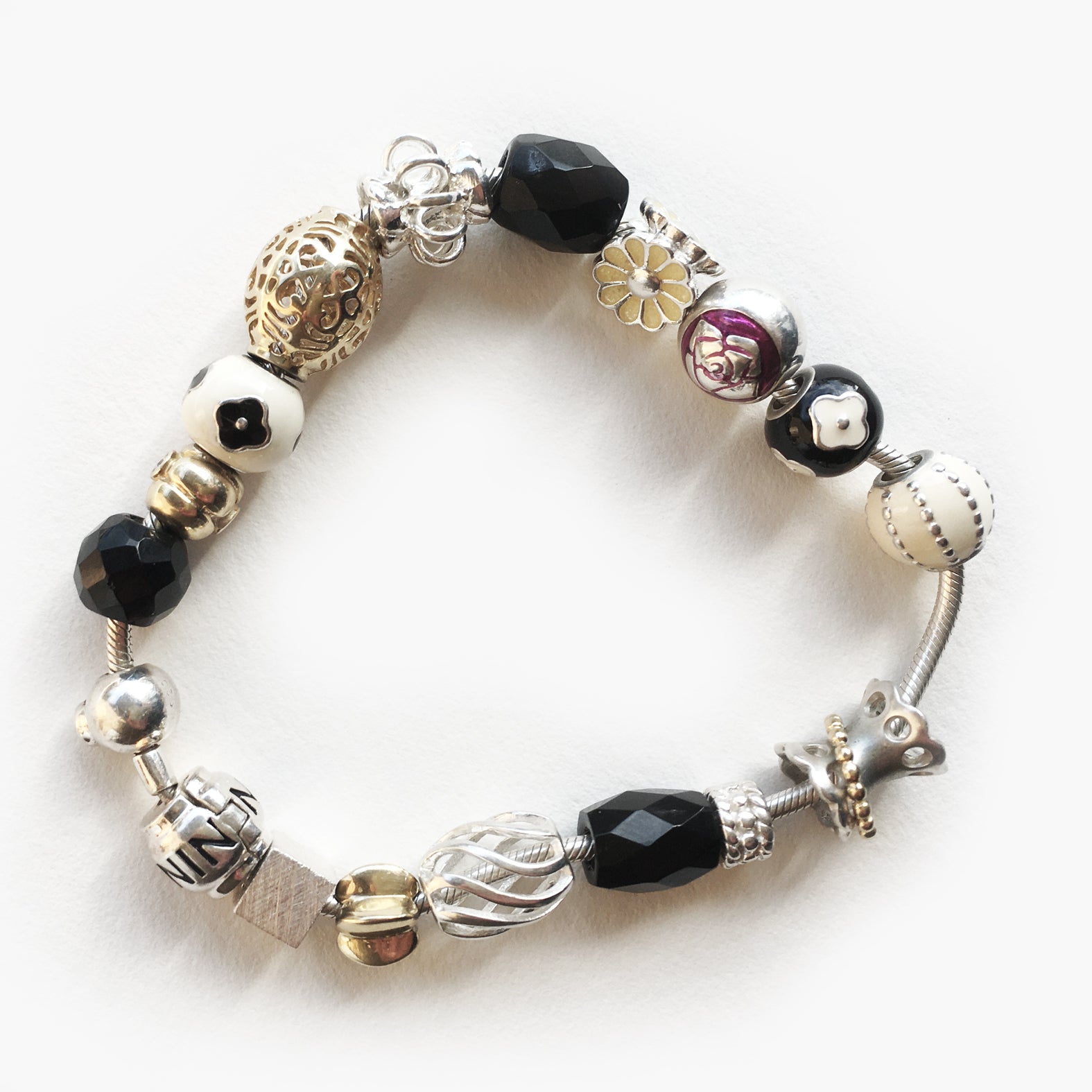 Charm bracelet : Gorgeous