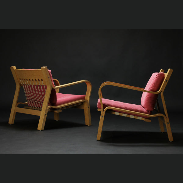 Pair vintage Wegner lounge chairs model GE671